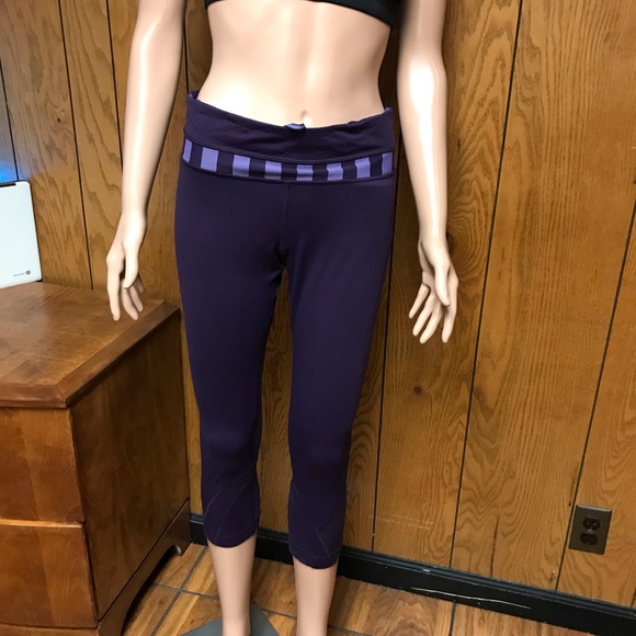 Lululemon" Run Inspire Crop leggings purple - Picture 2 of 16